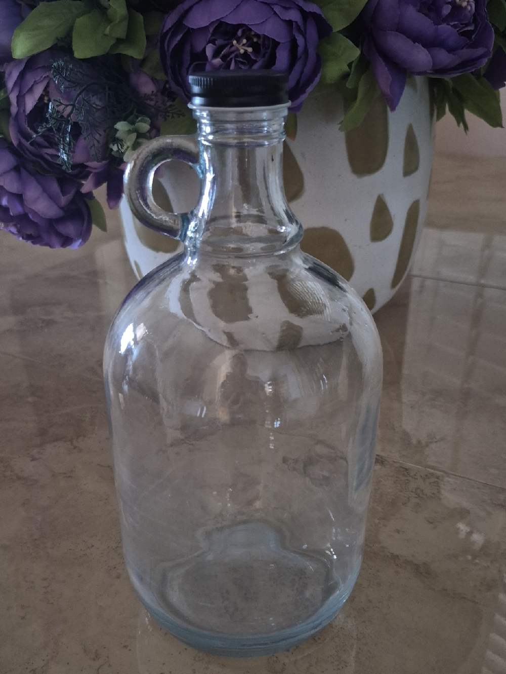 Clear Glass Growler Jug with Handle and Black Screw Cap